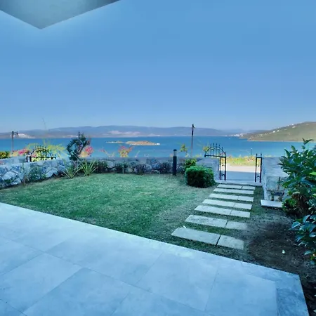 With The Pool And Sea View, As You Can Have A Pleasant Time On Your Balcony アパート *